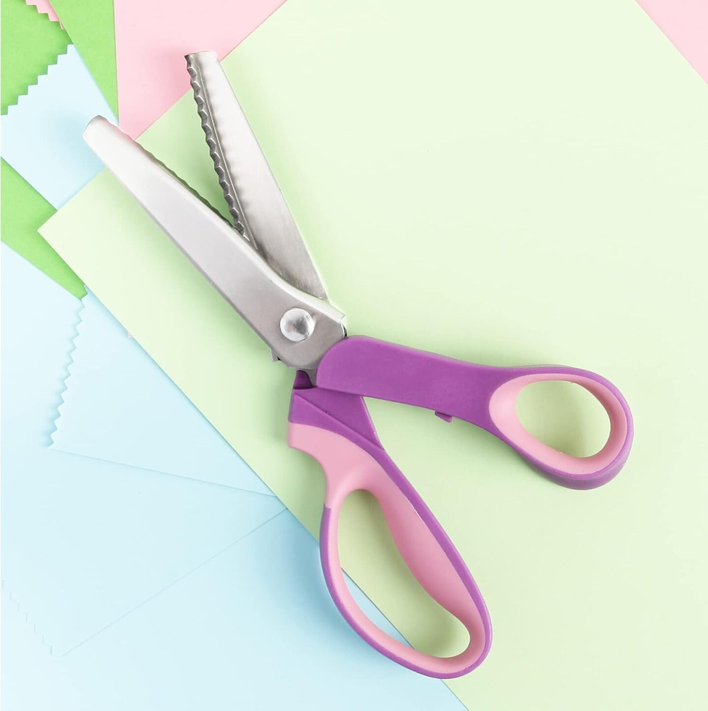 Zig Zag Scissors, Scrapbook Scissors Decorative Edge for Adults, Great for Many Kinds of Sewing Fabrics Leather and Craft Paper, Professional Handheld Dressmaking