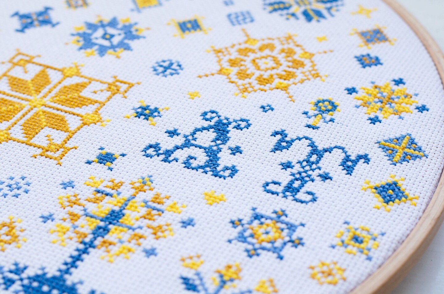 Cross-stitch kit Family sampler