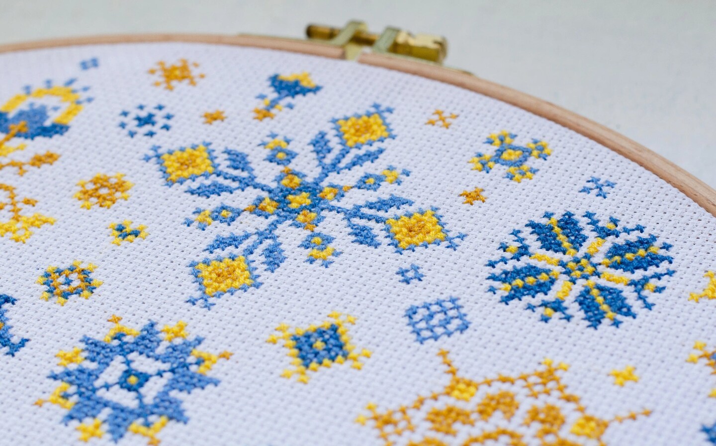 Cross-stitch kit Family sampler