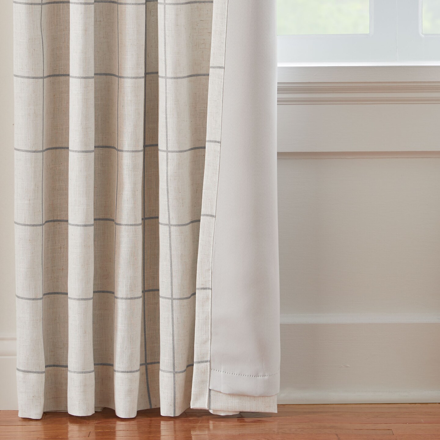 Threadmade Home Brighton Windowpane Plaid Blackout Window Curtain Panel