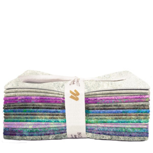 Stonehenge Gradations Fat Quarter Bundle in Multi Mixers by Linda Ludovico for Northcott (FQGRAD14-10)