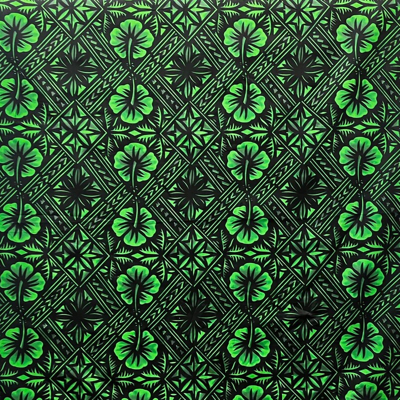 1 Yard Traditional Tapa Hibiscus 100 Percent Cotton Fabric 45 Inch Width