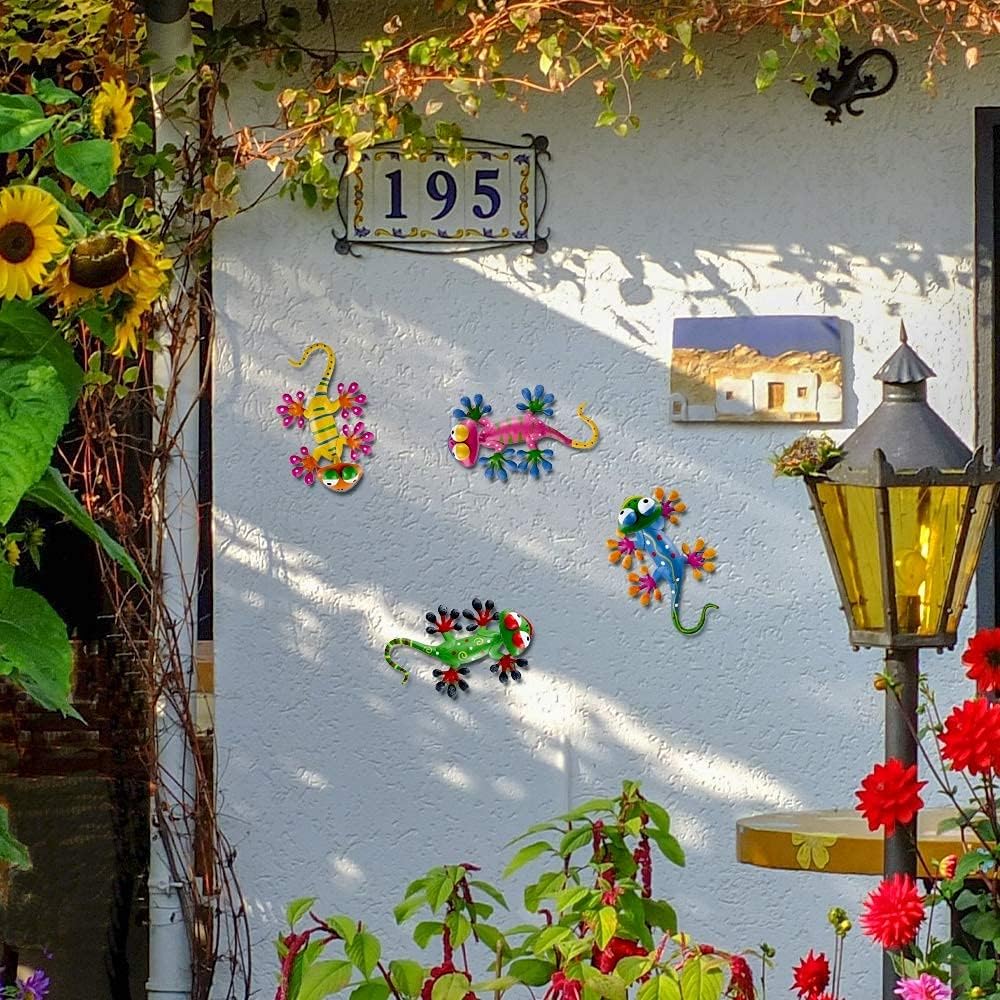 Metal Gecko Outdoor Wall Decor, 4 Pack Lizard Art Garden Sculptures & Statues with Shaking Head Spring Decor for Front Yard Fence Patio