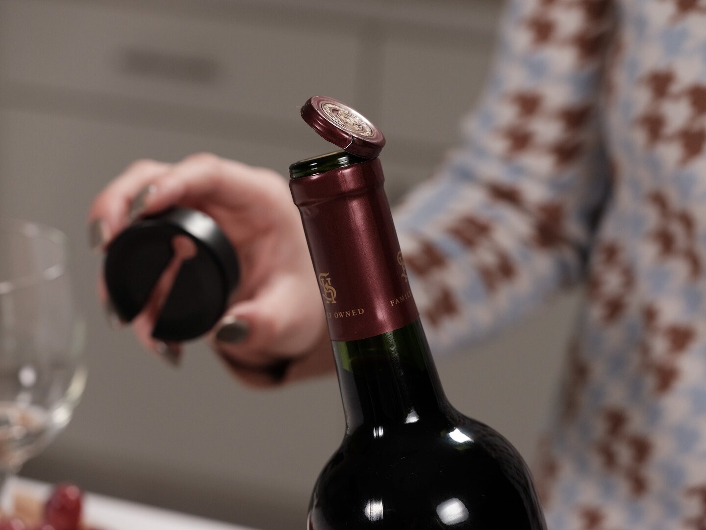 Wine Opener Pro - 3-in-1 Wine &#x26; Bottle Opener