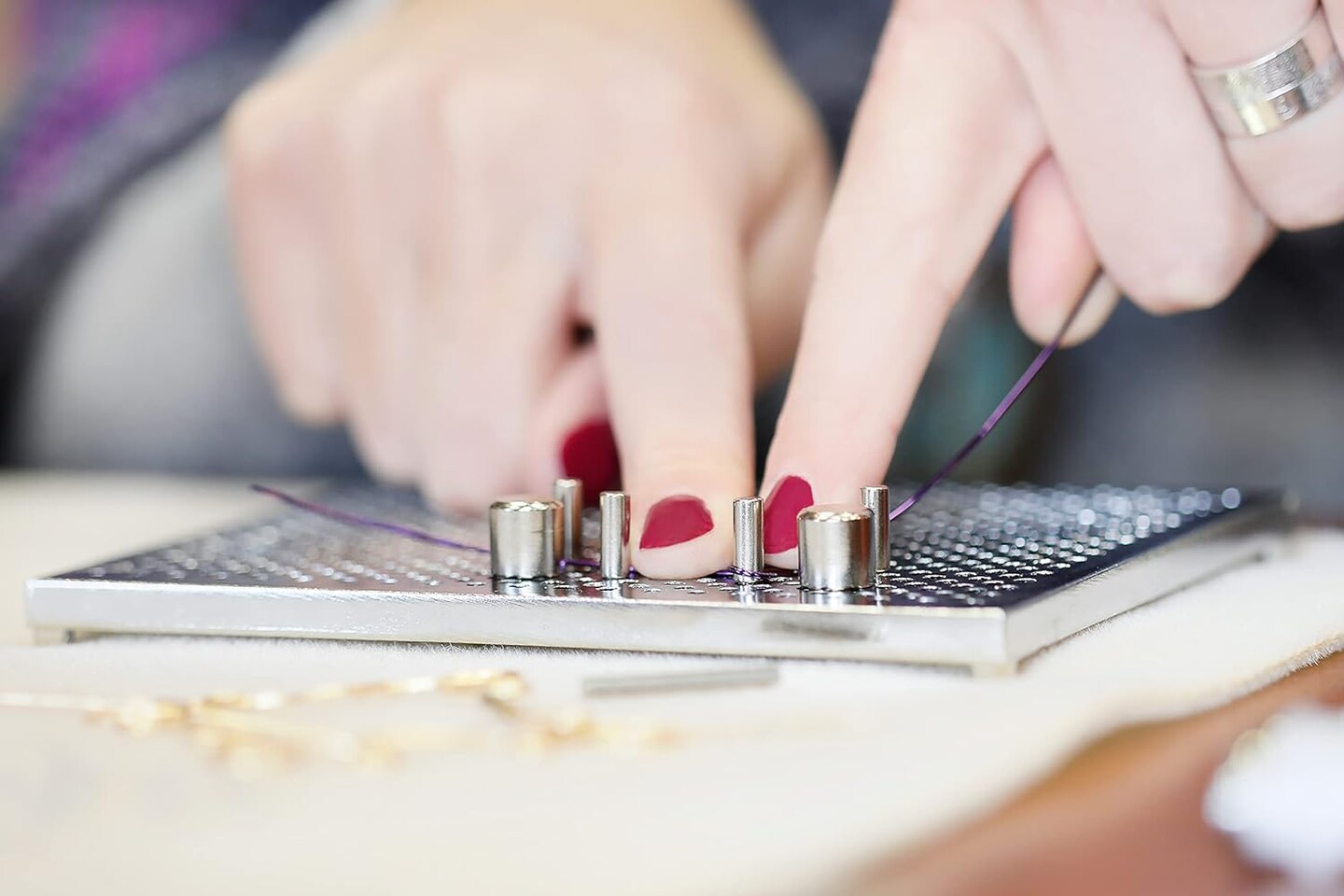 Deluxe Jig Kit - 5x4 Inch Aluminum Wire Bender Jig with 30 Adjustable Pegs, 6 Patterns Included, Perfect Jewelry Making Tools for Wire Wrapping Kit and Craft Creation