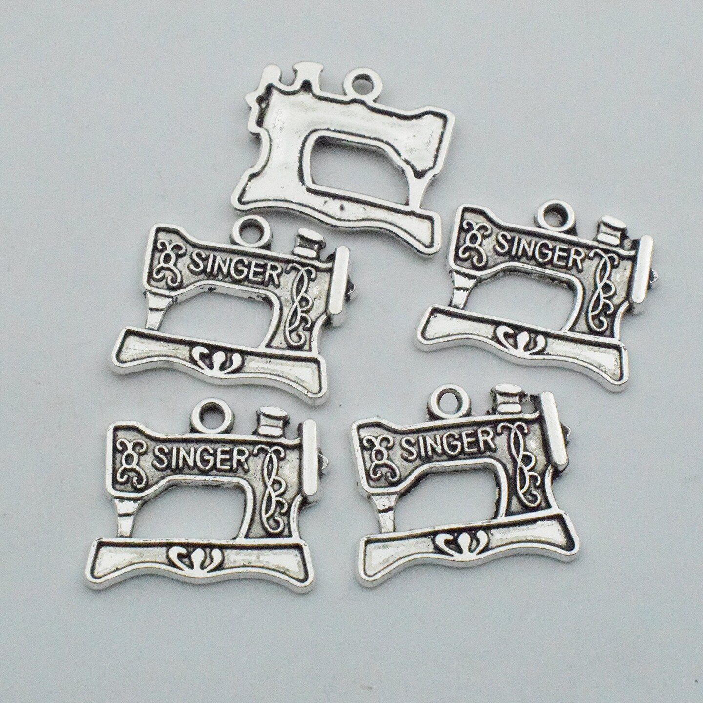Sewing Charms Collection-100g About (60-65pcs) Antique Silver Craft Supplies Sewing Charms Pendants for Crafting, Jewelry Findings Making Accessory for DIY Necklace Bracelet (M003)