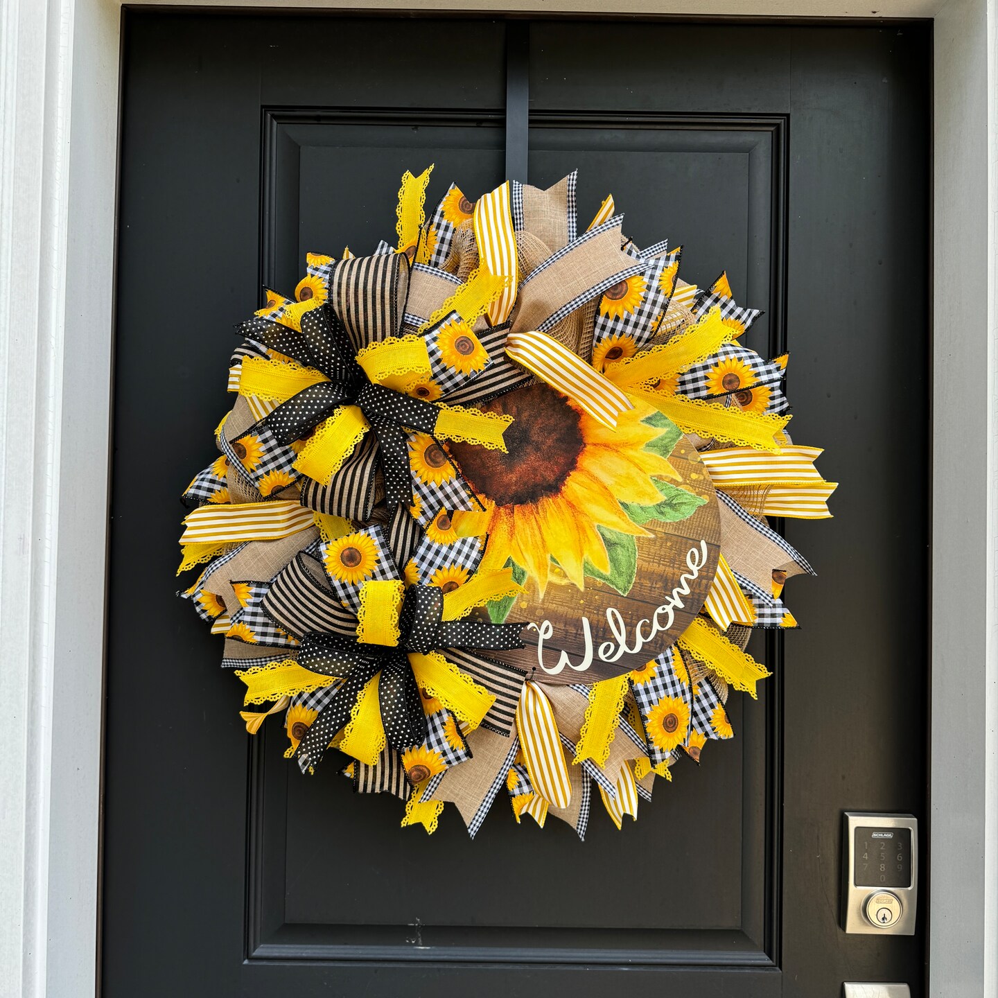 Sunflower deco mesh wreath decor, summer sunflower good wreath, summer entryway wall art, sunflower senior living decor, Deco mesh summer wreath