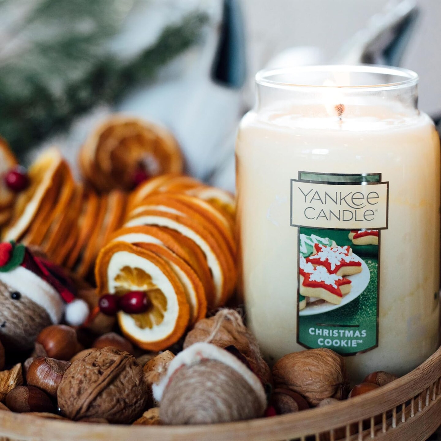 Christmas Cookie Scented, Classic 22oz Large Jar Single Wick Candle, Over 110 Hours of Burn Time, Perfect for Holiday Gifting and Celebration