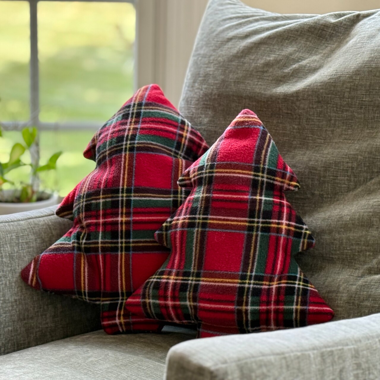 Sew a Christmas Tree Pillow