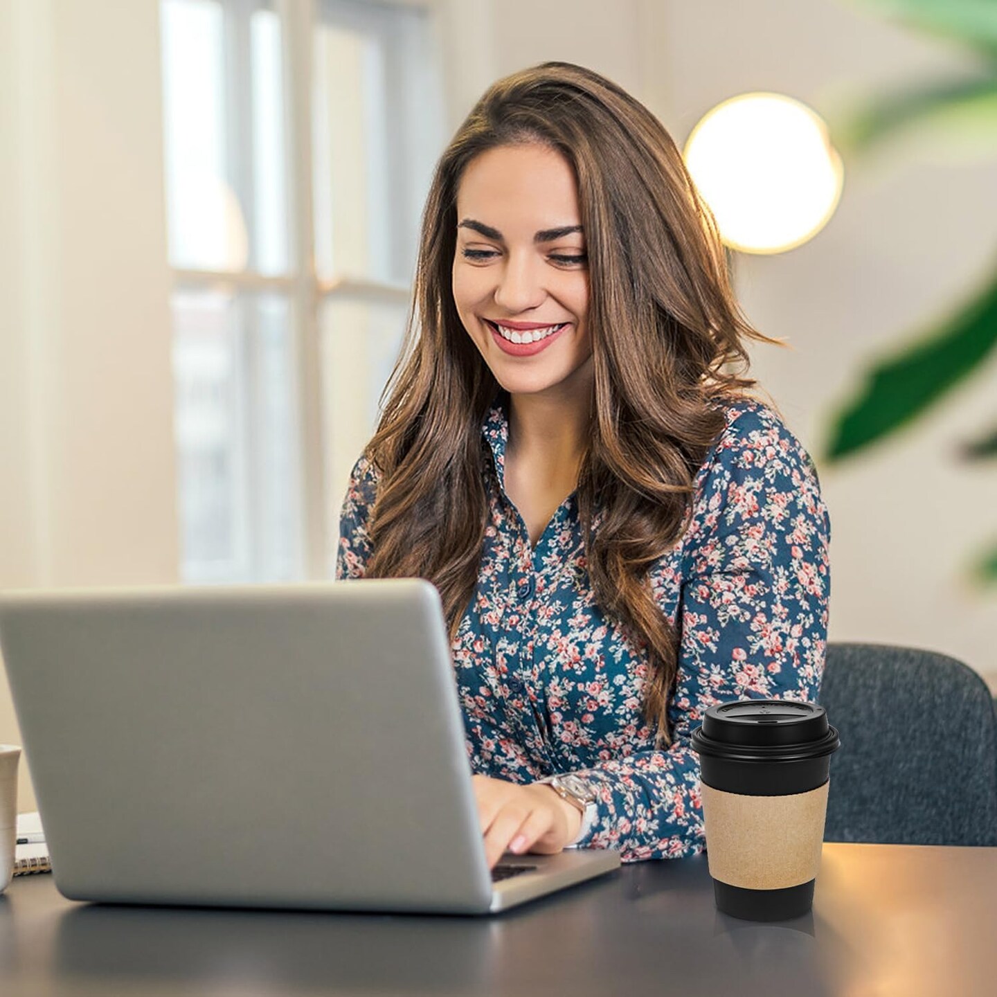 100 Pack 12 oz Disposable Coffee Cups with Lids and Sleeves, To Go Leak-Proof Black Paper Cups for Picnics, Parties, Travel, Offices and Coffee Bar Supplies