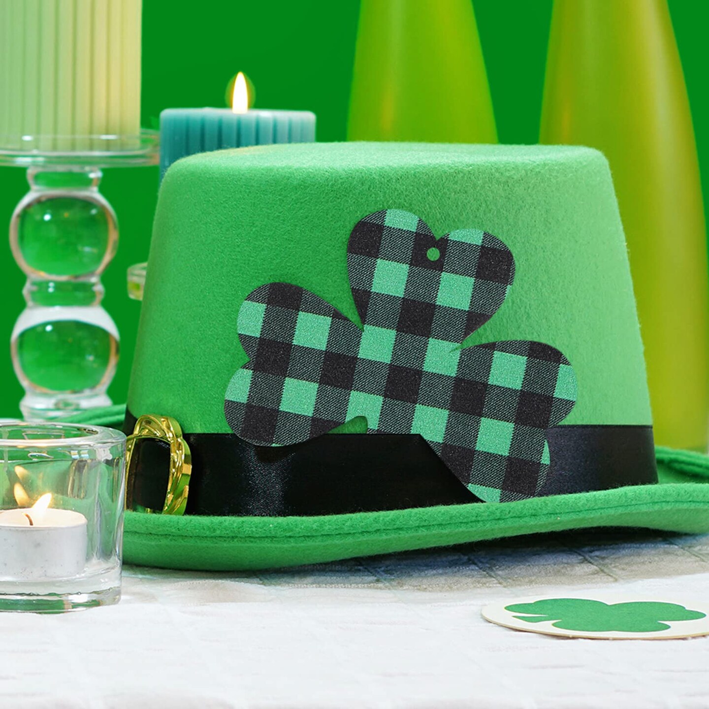 24 Pieces St Patricks Day Decorations Shamrocks Wooden Ornaments Wooden Shamrocks Clover Ornament Shamrock Wooden Cutouts Hanging Ornament with Rope for St Patrick&#x27;s Day Tree Table Decor (Simple Style)