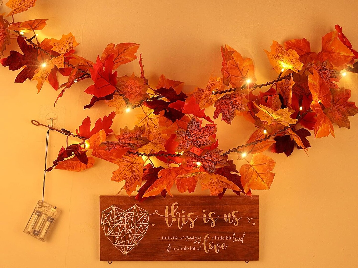Thanksgiving Decor for Table,Artificial Maple Leaves Garlands with Lights, Autumn Wall Hanging Maple Leaf Decoration for Indoor Outdoor 1Pcs /Red