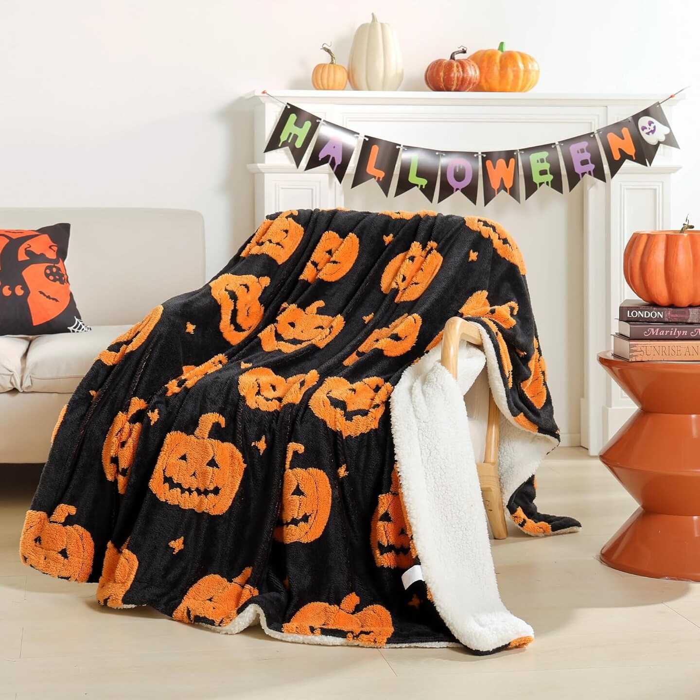 Throw Blanket Halloween Blanket with Orange Pumpkin Black Throw Blankets for Bed and Couch Soft Fluffy Fleece Blanket 50X60 Inches