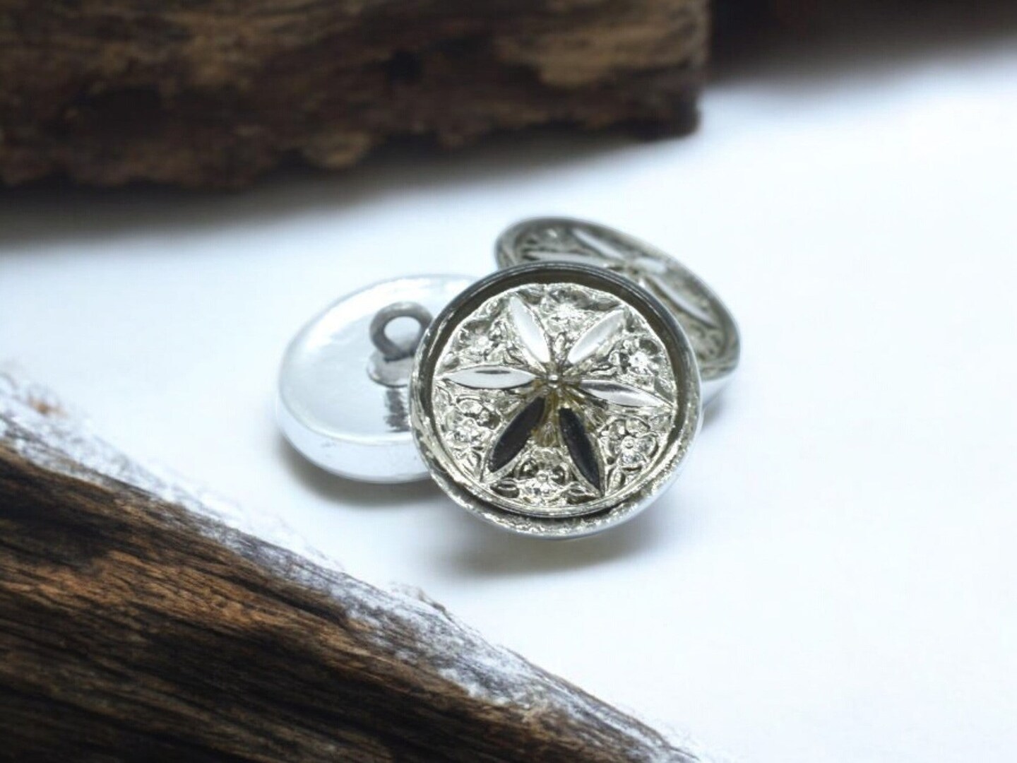 18mm Star Flower Button Grey and Silver - Czech Glass Buttons