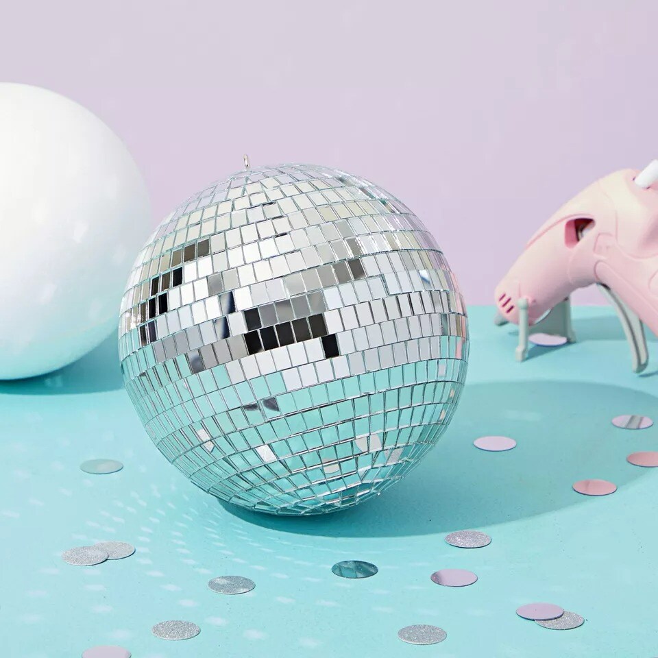 2 Pack Foam Balls for Crafts, 6-Inch Round White Spheres for DIY Projects