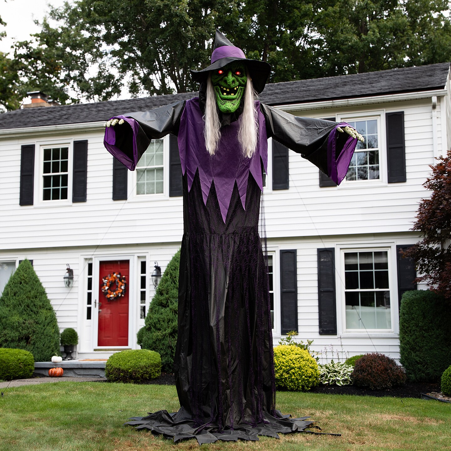 Northlight Huge Lighted and Animated Talking Witch Commercial Outdoor Halloween Decoration - 15&#x27;