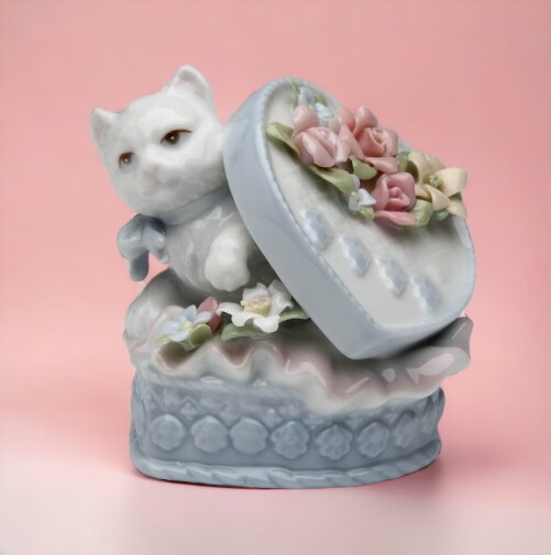 Ceramic Kitten In Heart Box Figurine, Home Décor, Gift for Her, Gift for Mom, Kitchen Décor, Cat Lovers Gift, Pet Loss Gift