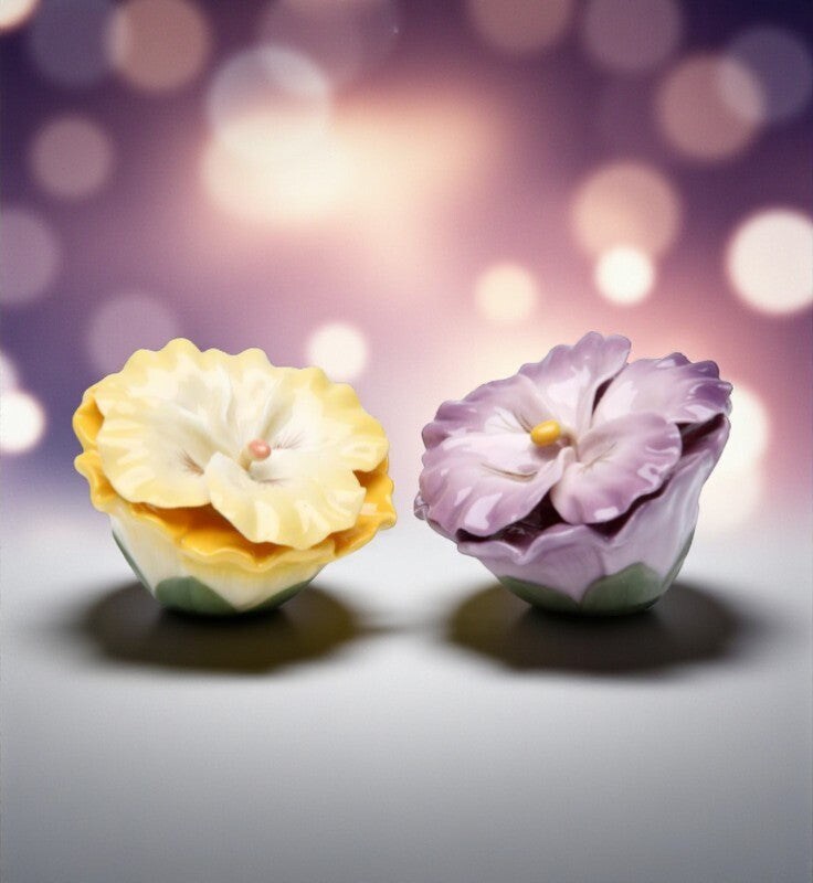 Ceramic Pansy Flower Salt & Pepper Shakers, Home Décor, Gift for Her, Gift for Mom, Kitchen Décor, Wedding Decor