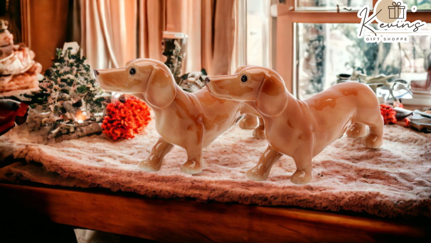 Ceramic Dachshund Dogs Salt &#x26; Pepper Shakers, Home D&#xE9;cor, Gift for Her, Gift for Mom, Kitchen D&#xE9;cor, Gift for Dog Lover, Pet Loss Gift