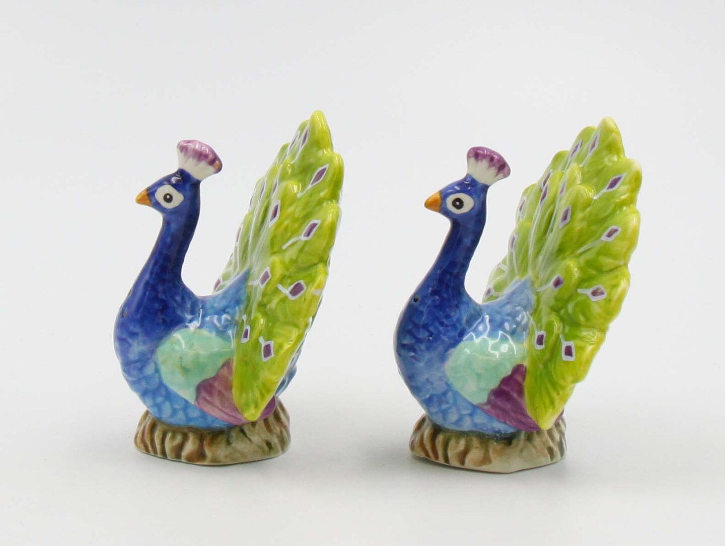 Hand Painted Ceramic Blue Peacock Salt And Pepper Shakers, Home Décor, Gift for Her, Gift for Mom, Kitchen Décor, Birdwatcher Gift