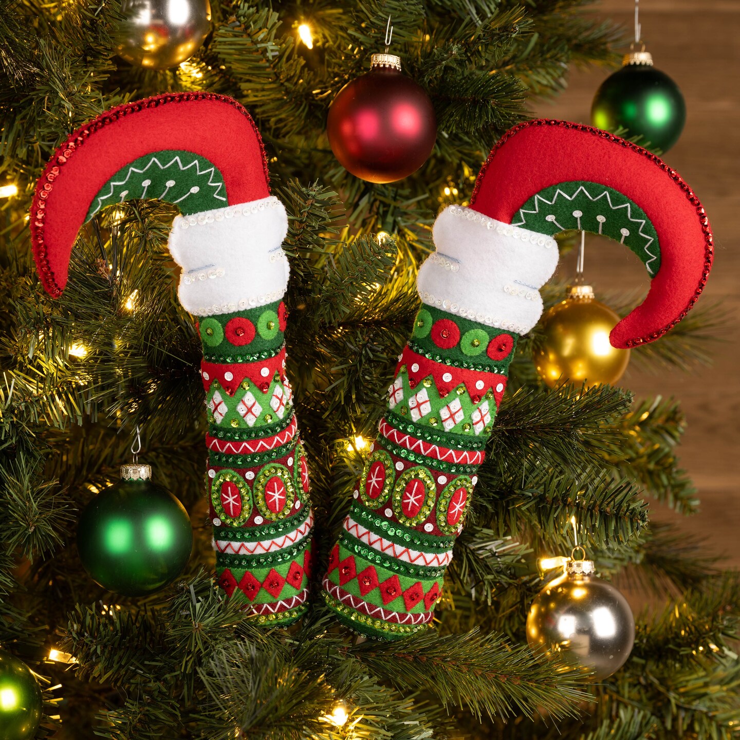 Bucilla Felt Dcor Applique Kit 6"x13"-Elf Legs Tree Pokes