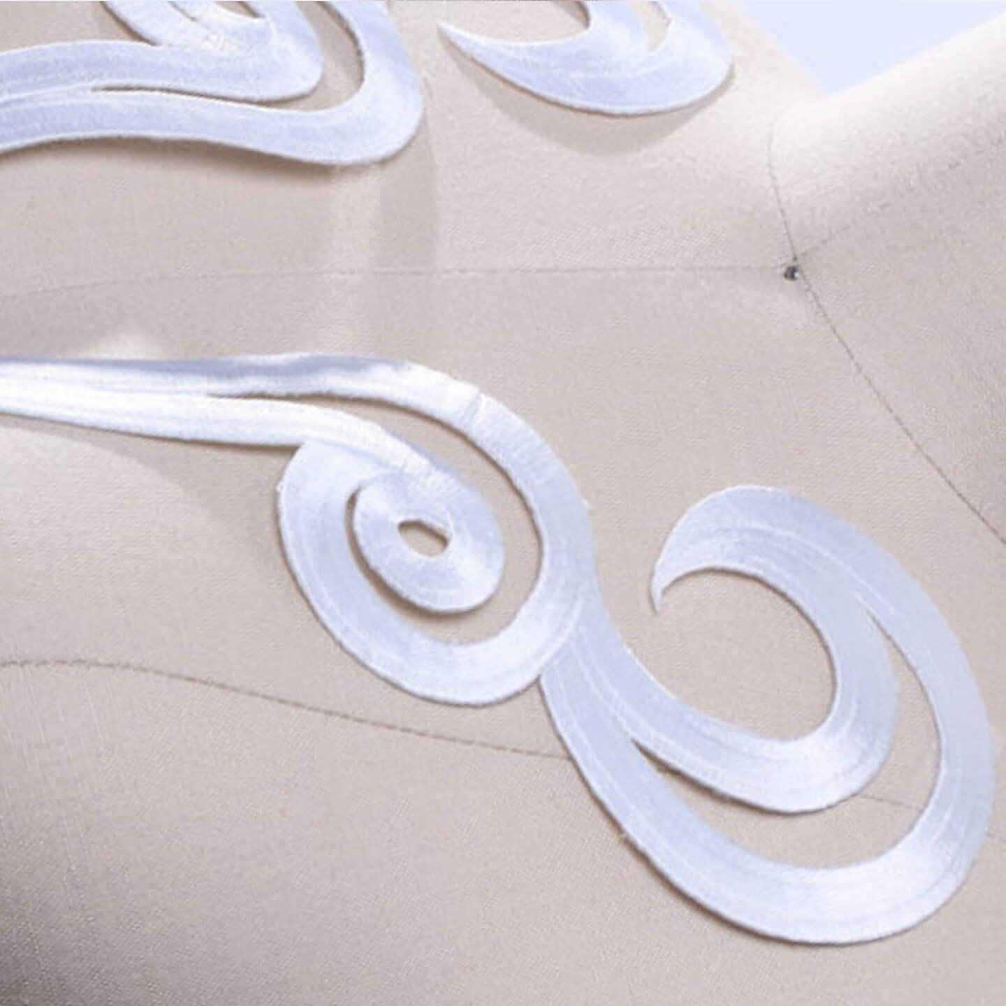 2 Pieces White Floral Iron On Applique Patches for Dresses and Costumes