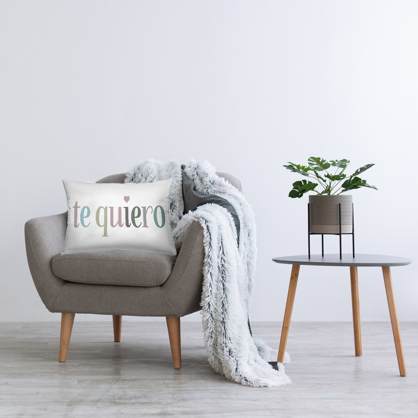 Stupell Industries Te Quiero Pastel Decorative Printed Throw Pillow