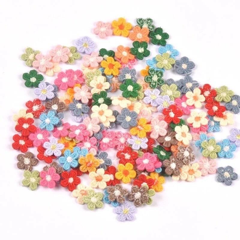 Assorted Mini Daisy 15mm 15pcs, Mix Colors Embroidery Applique Sew