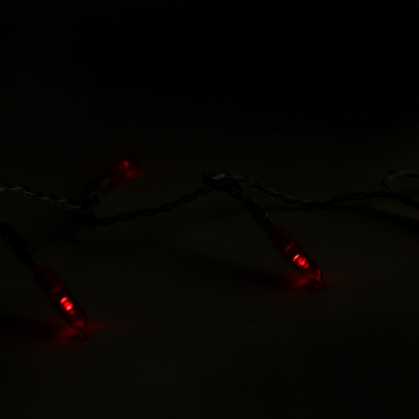 Perfect Holiday 20 LED M5 STRING LIGHTS,4&#x22; BULB SPACING,12&#x22; LEAD WIRE, W/3AA INDOOR BATTERY BOX