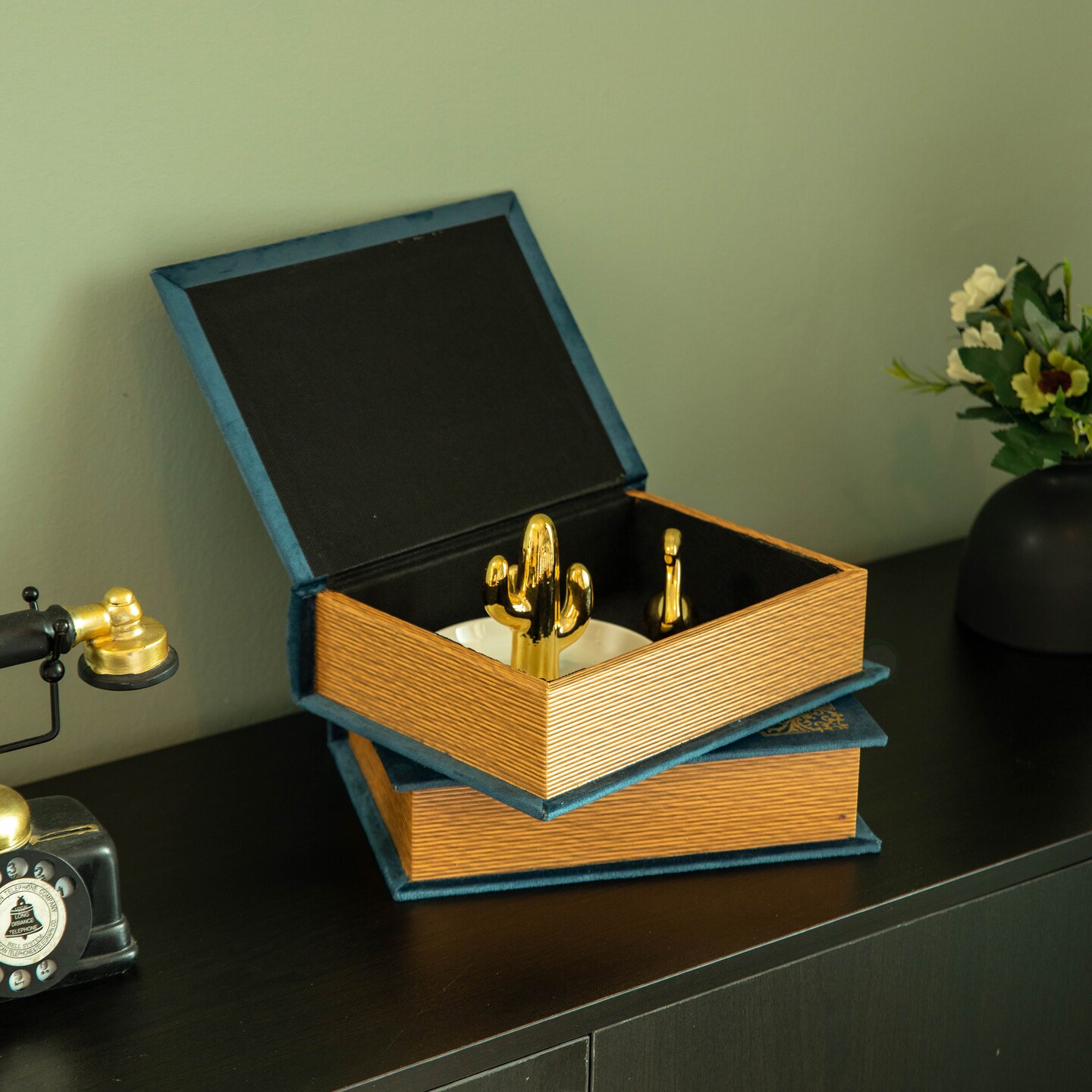 Vintiquewise Set of 4 Vintage Book Design Decorative Boxes – Wedding Card Boxes, Keepsake Boxes, Craft Storage, Jewelry Organizers, Safe Boxes, Table Decor, or Simply as Decorative Storage