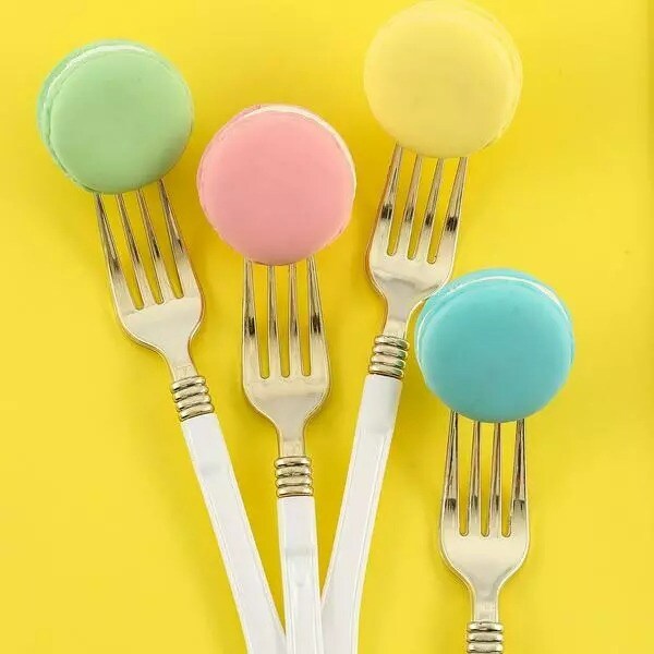 24 Metallic Gold White Handle Disposable Plastic 7&#x22; Forks Party Wedding Supplies