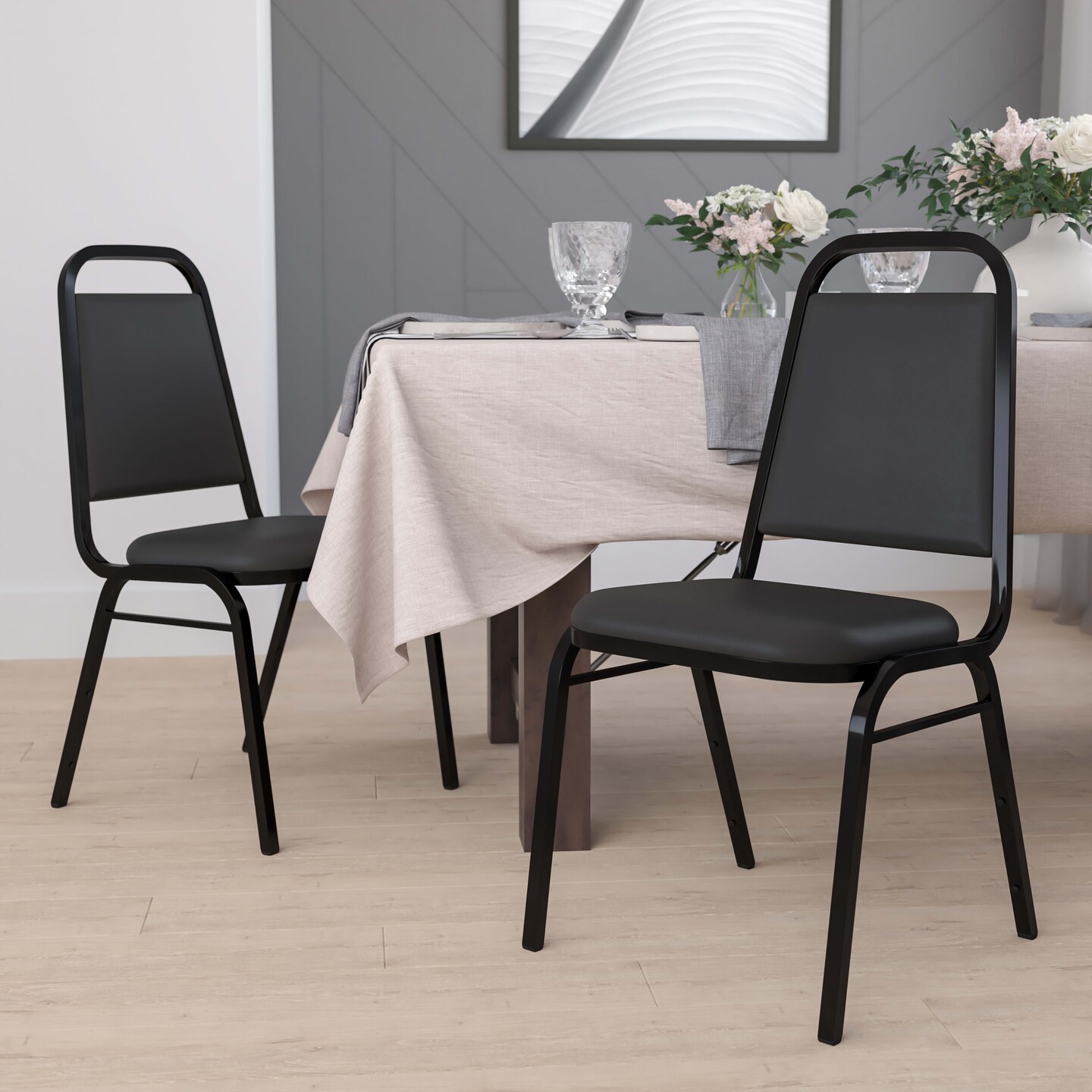 Emma and Oliver 4 Pack Trapezoidal Back Stacking Banquet Chair