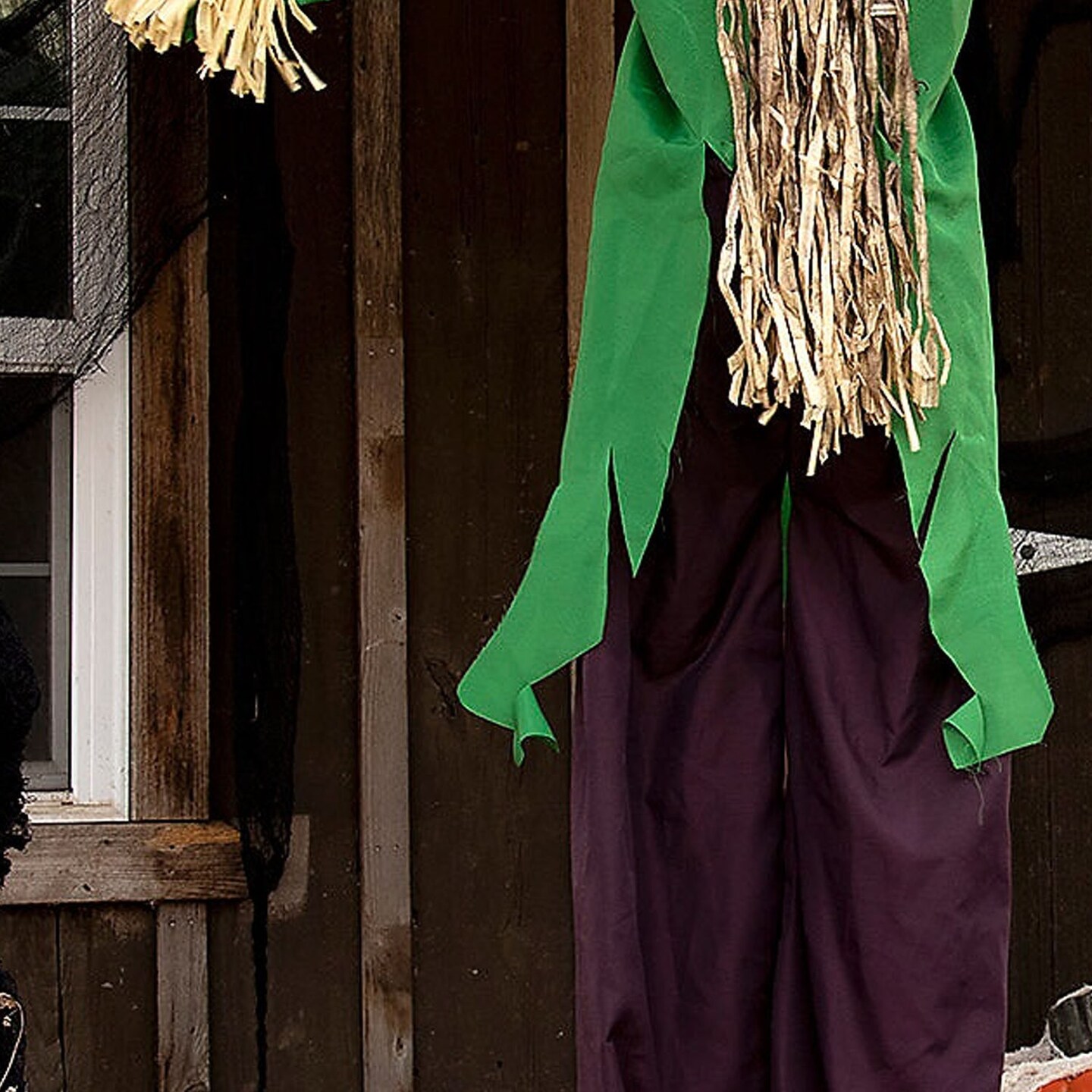Light-Up Hanging Animated Scarecrow Decoration 6 Ft