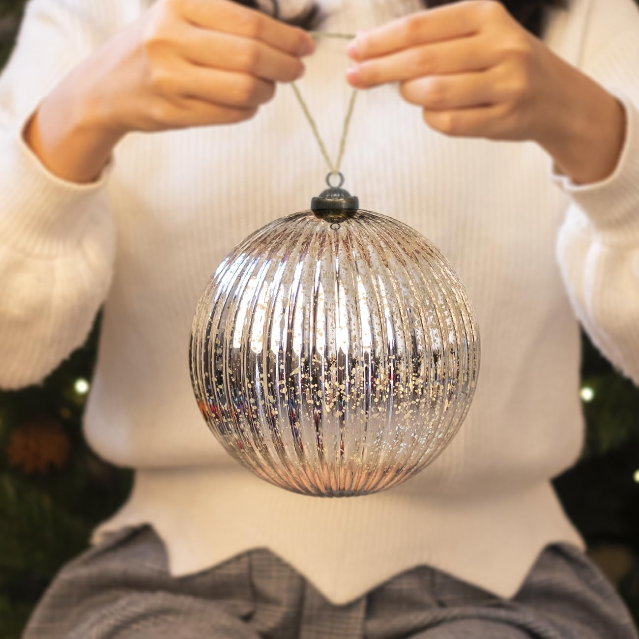 Mercury Christmas Ball Ornaments Silver Set of 4 Extra Large Hanging Tree Ball Ornament Decorations Super Large Shatterproof Vintage Balls 6-Inch