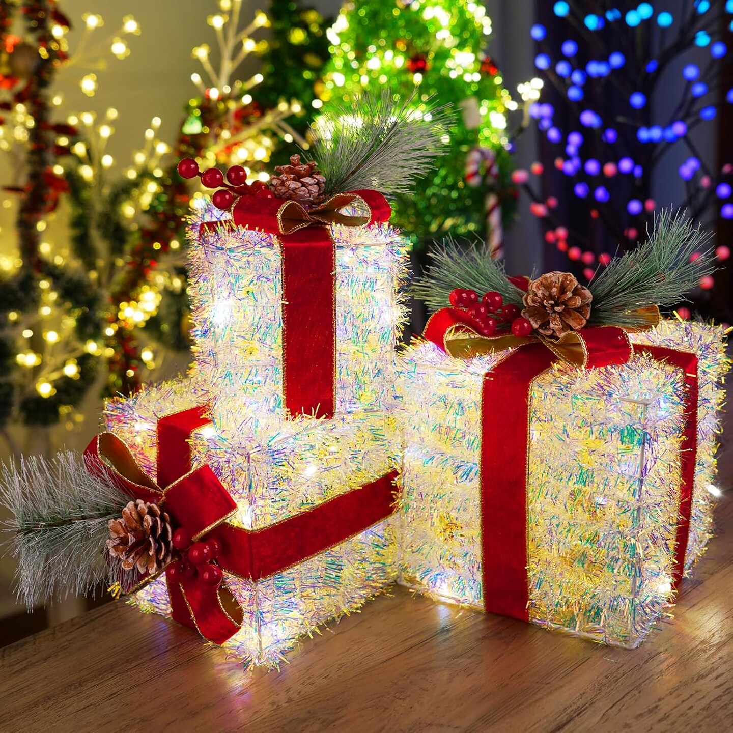 Set of 3 Christmas Lighted Gift Boxes, Pre-lit 60 LED Light Up Present Boxes Ornament for Christmas Decorations Indoor Outdoor Home Yard Xmas Tree Holiday Party Lawn Porch (Tinsel)
