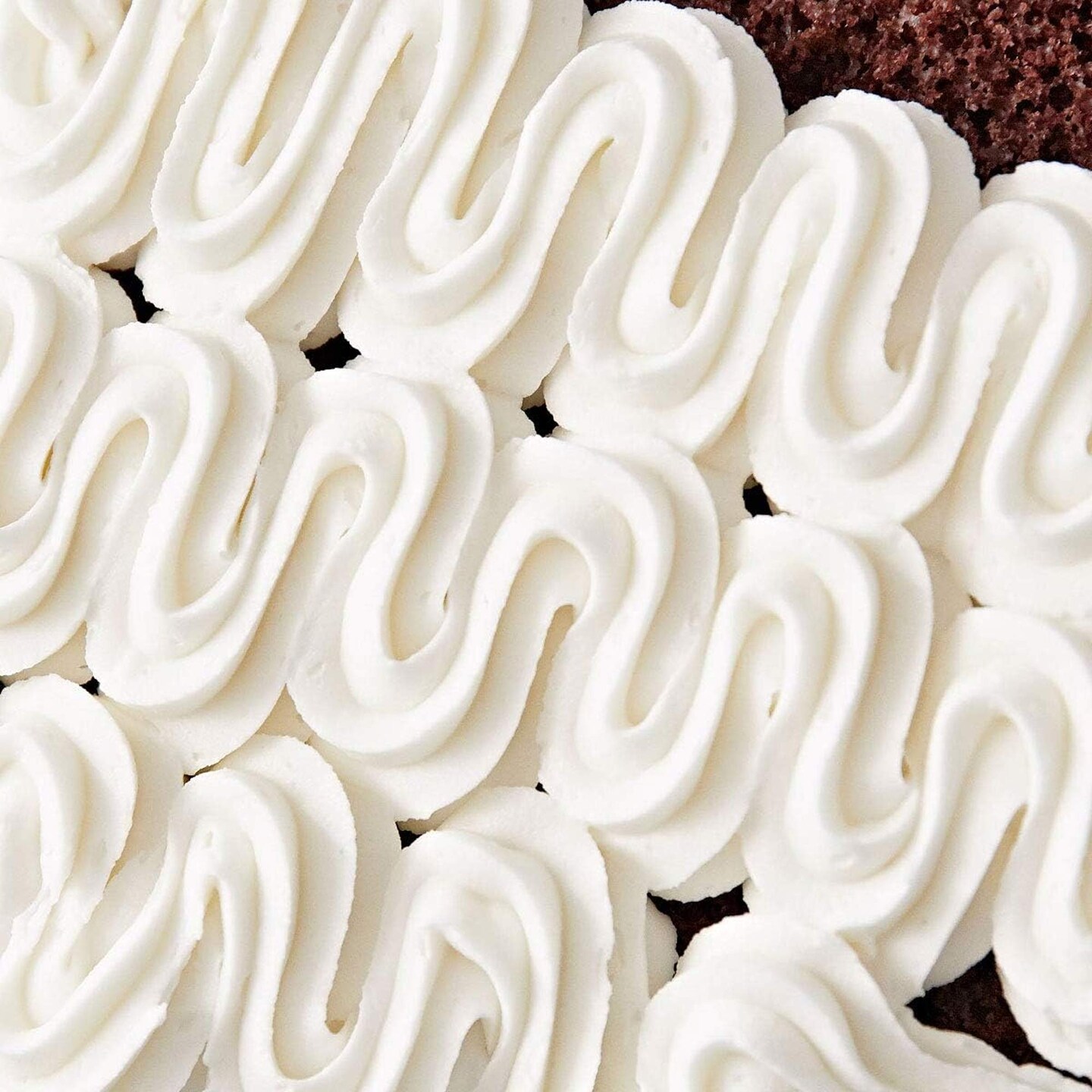 White Buttercream Icing 8 Pound Tub