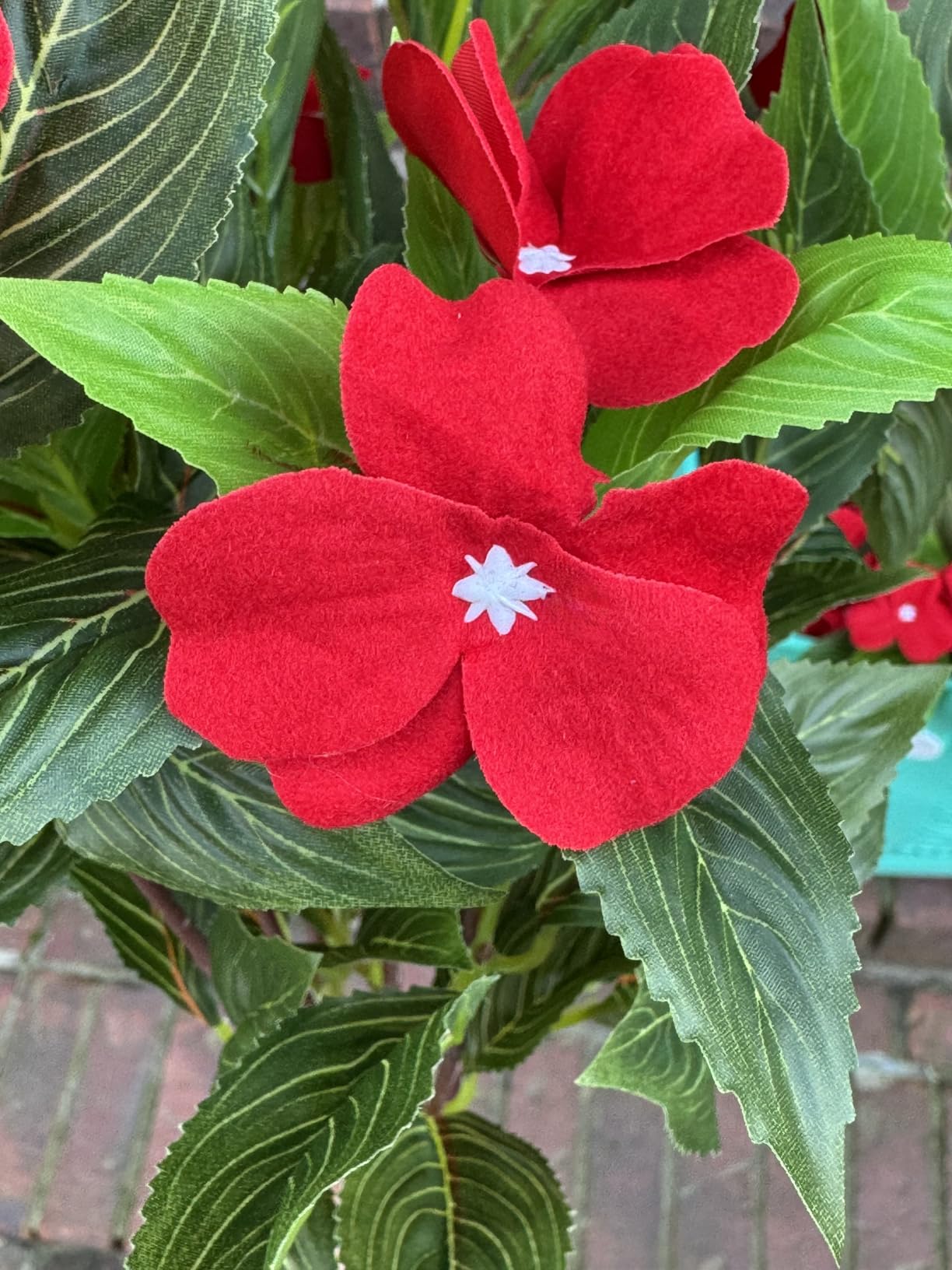 2pcs Artificial Impatiens Bouquet Fake Outdoor Flowers Impatiens Plants Decor Indoor Planters Balcony Decorations, Red