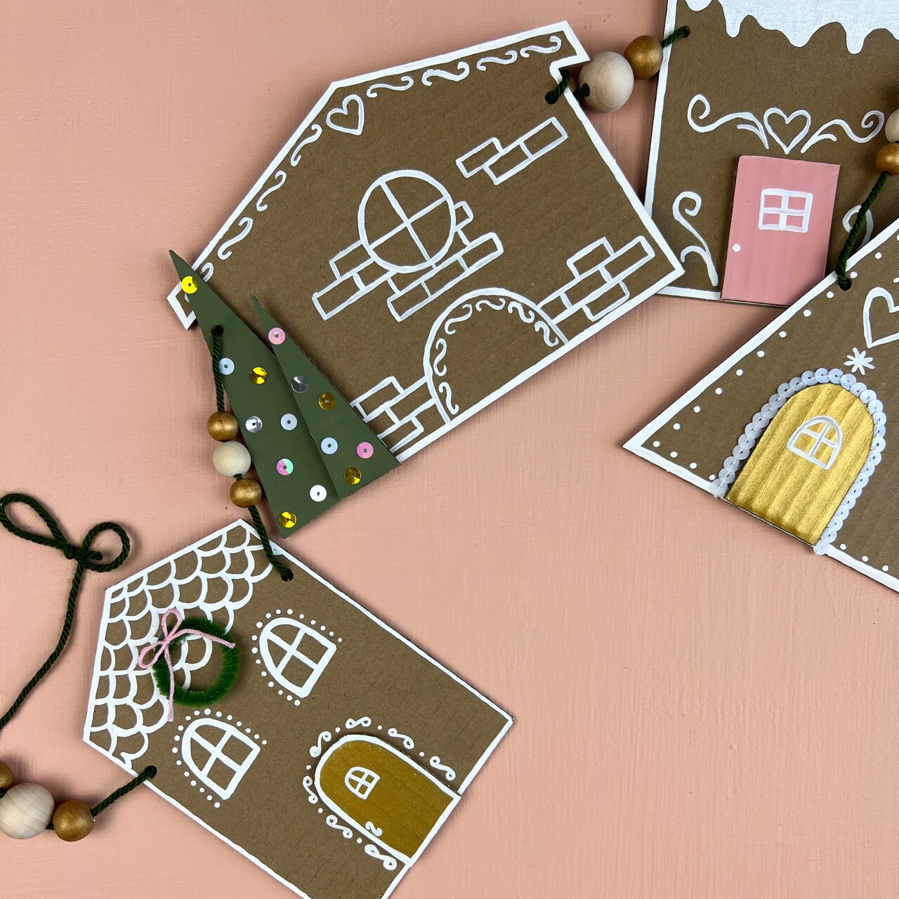 Kids Club: Gingerbread House Garland