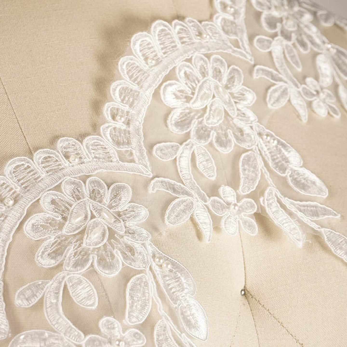 1 Yard 6 Inch Width Ivory Bridal Sinking Stems Scalloped Lace Trim