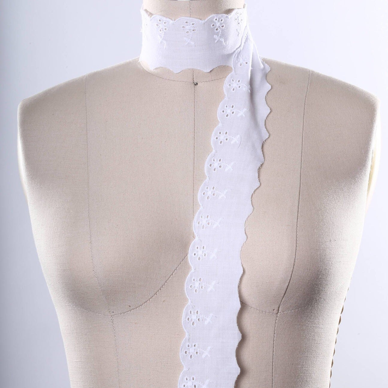 2 Yard White Daisy Eyelet Cotton Lace Trim 2 Inch Width Floral Embroidered Scallop