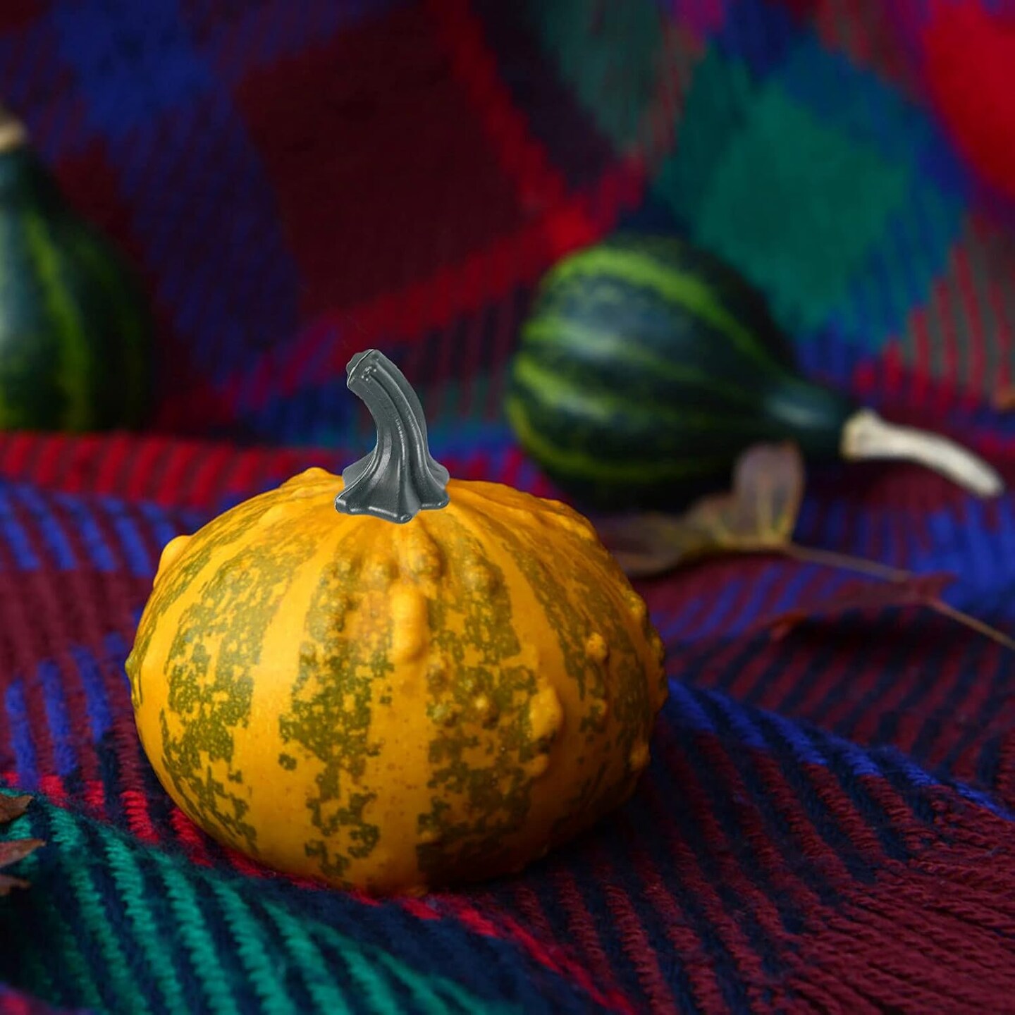 24pcs Fake Pumpkin Stems DIY Halloween Pumpkin Decoration Jack- o- Lantern Faux Harvest Thanksgiving Pumpkins for Halloween Thanksgiving Fall Decoration