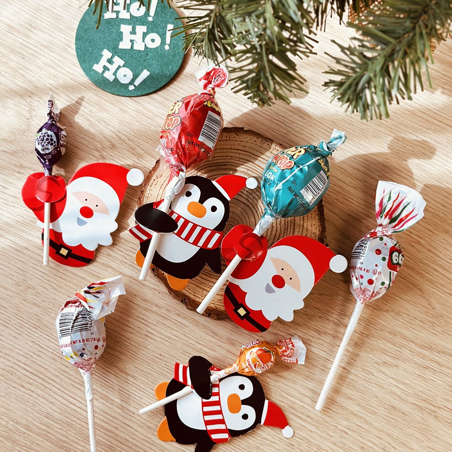 Wrapables Christmas Lollipop Paper Card Candy Holders, Santa and Penguin Party Supplies, Decorations, Party Favors (100pcs)