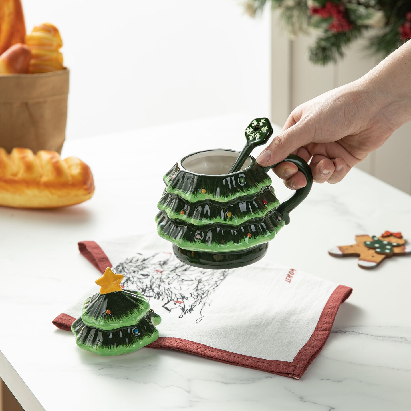 Christmas Ceramic Mug with Lid and Spoon