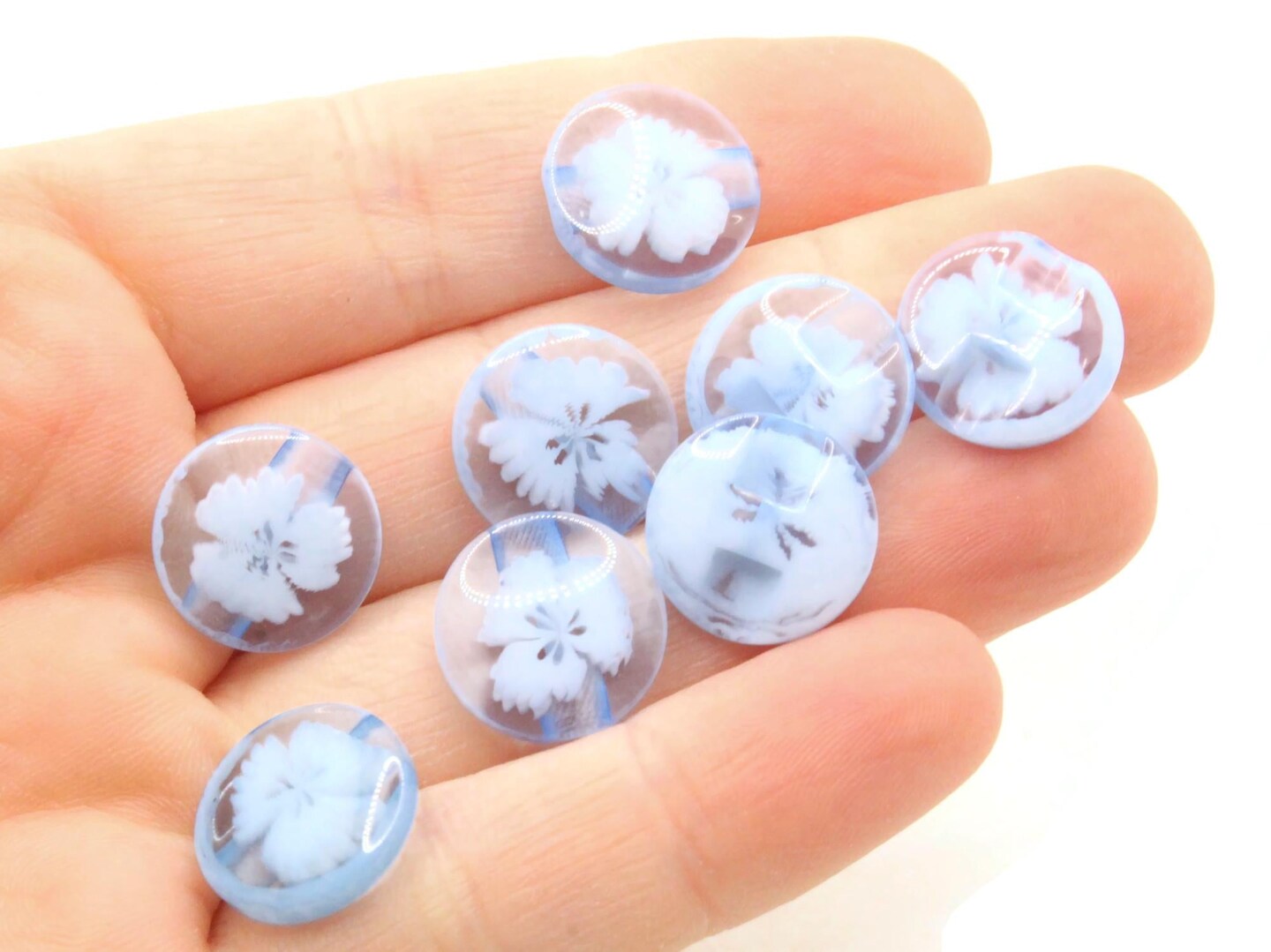 10 14mm Light Sky Blue Flower Flat Round Floral Plastic Buttons