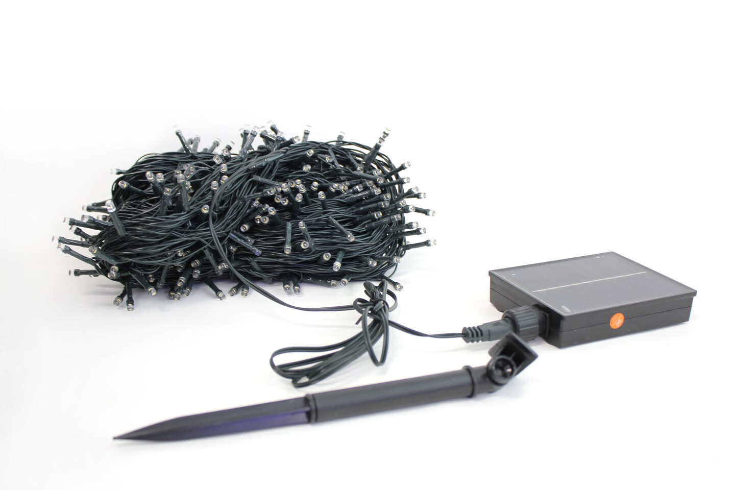 Perfect Holiday 400 LED Solar String Lights Flashing Mode Green Wire - Long Hours - Warm White