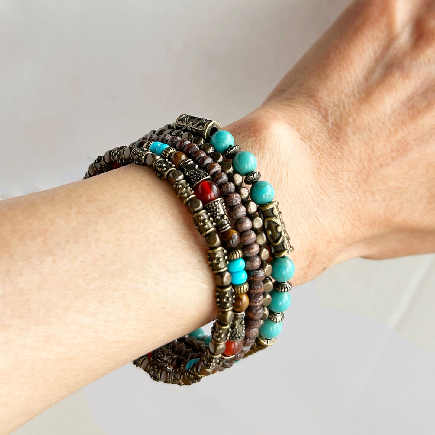 Southwestern-inspired Memory Wire Bracelet - Teal Blue Magnesite