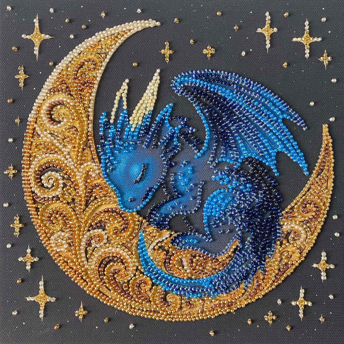 Mid-sized bead embroidery kit - Little One of Moonlit Legends