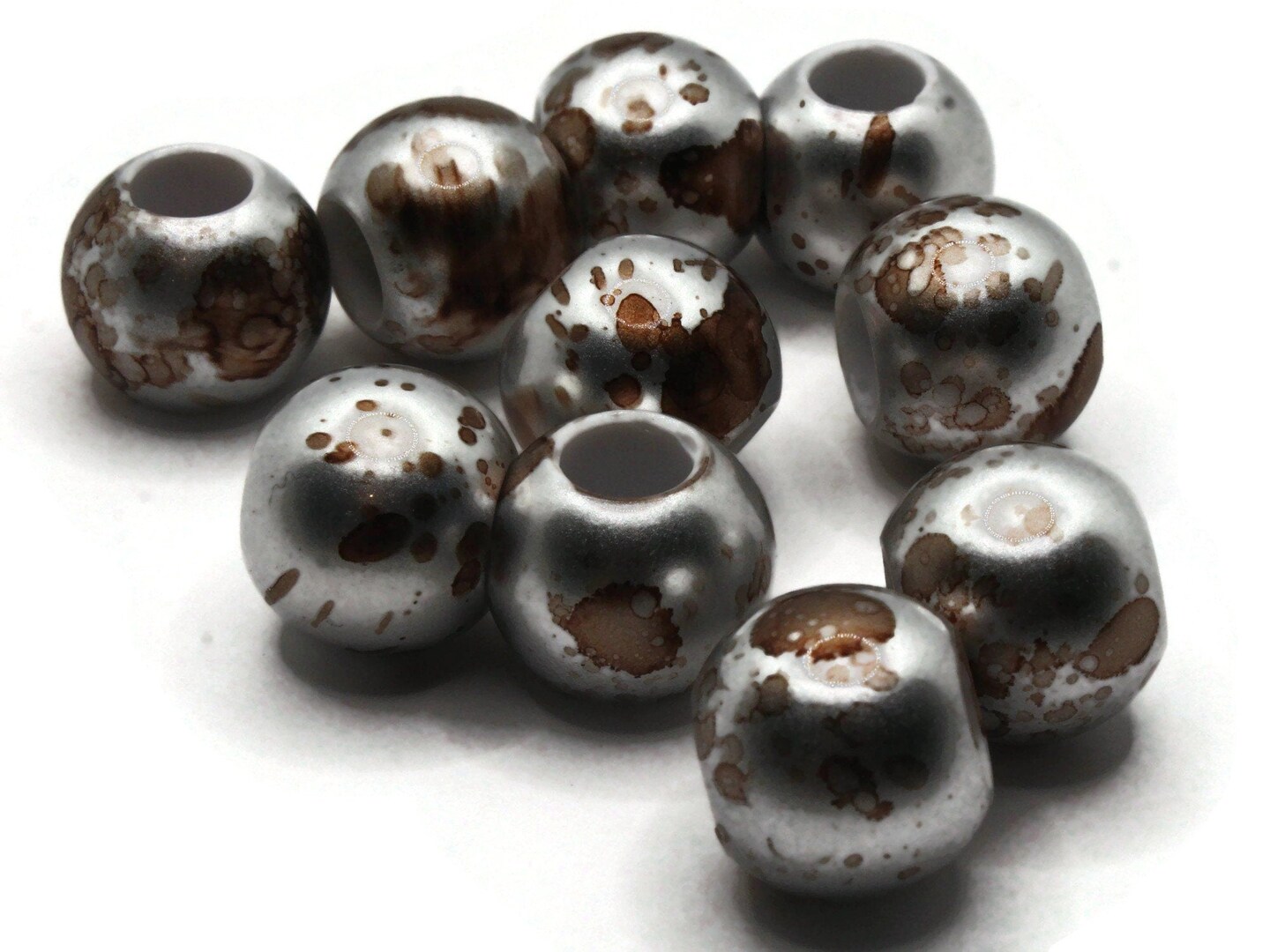 10 20mm Large Hole Macrame Silver and Brown Spatter Paint Round Plastic Beads