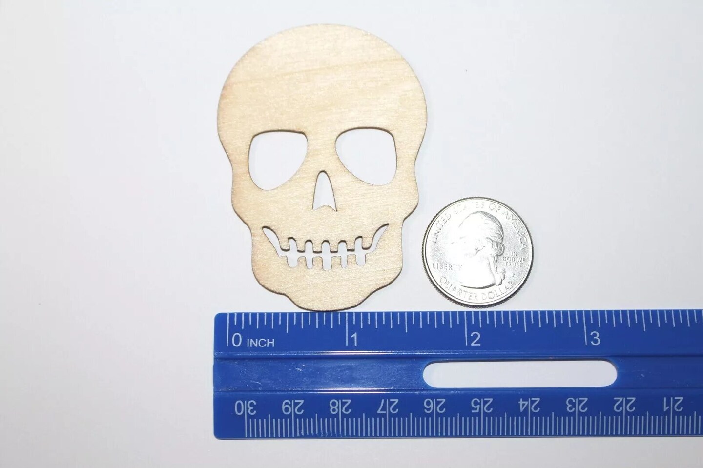 Kitcheniva 25 Pcs 2.5" Wood Skull Halloween Wooden Craft Shapes