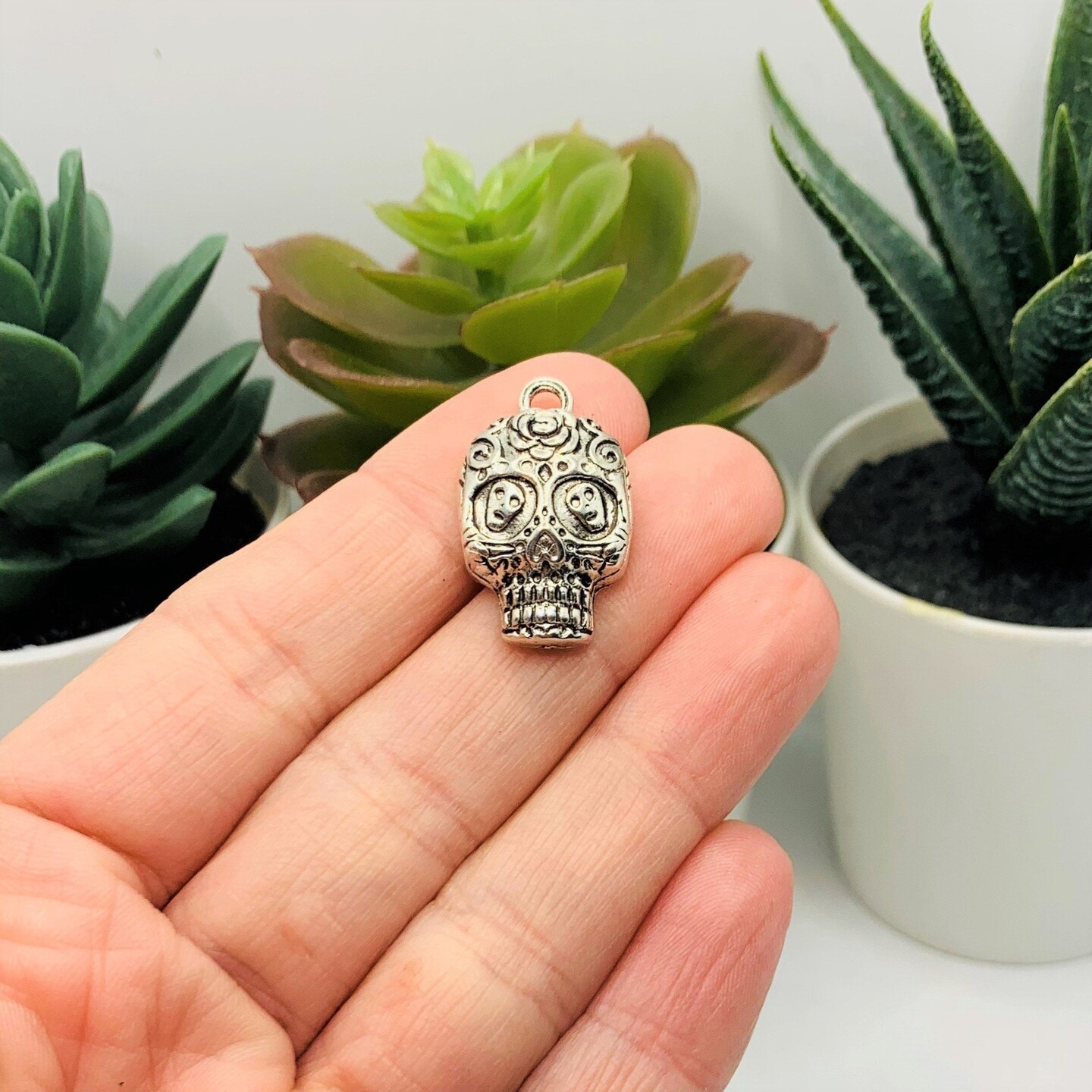 4, 20 or 50 Pieces: Silver Sugar Skull Dia De Los Muertos 3D Charms